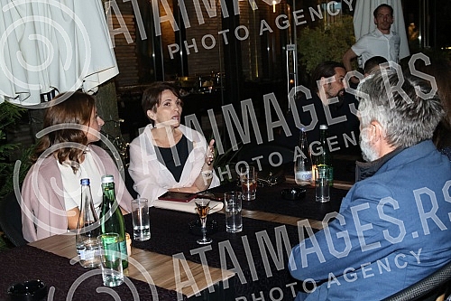 The humanitarian organization of Serbs for Serbs, in cooperation with the basketball representative Marko Keselj, organized a donation evening for Kosovo and Metohija in the restaurant Tri tacke. Humanitarna organizacija Srbi za Srbe u saradnji sa 