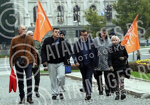 In front of the Belgrade City Assembly, the Movement for Reversal 