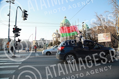 Driving a car called Z to win from the Sava Center to the Church of the Holy Trinity, next to the Church of St. Mark in support of Russia.Voznja automobilima pod nazivom Z za pobedu od Sava centra do hrama Svete Trojice, pored Crkve Svetog Marka u 