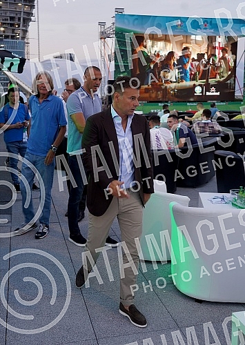 Organized by the Heineken brand, a viewing of the UEFA EURO 2020 final between Italy and England was organized on the roof of the Galerija shopping center, which opened this space for one event for the first time.U organizaciji brenda Heineken orga