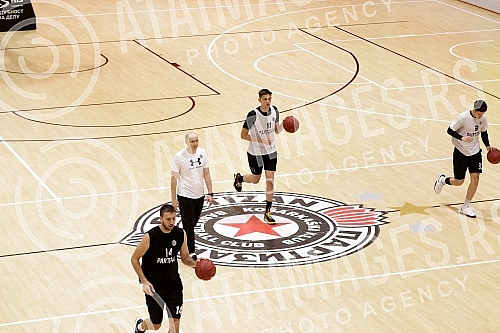 Andrea Trinchieri arrived in Serbia from Italy last night, and with the confirmation of the test at COVID-19, he received approval to be able to move around Serbia and hold trainings for Partizan basketball players, and the first training has already