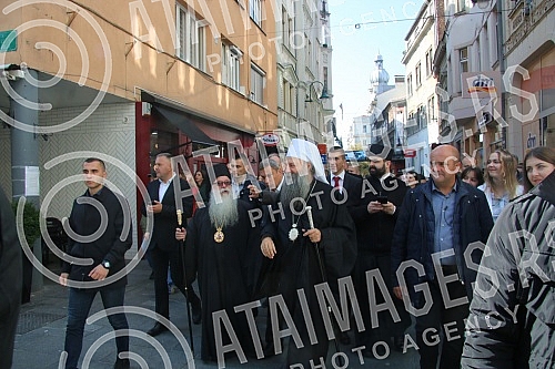 After the service in the Cathedral, His Holiness Serbian Patriarch Porfirije, accompanied by Metropolitan Hrizostom of Daborbosna, bishops, priests and numerous people, walked through the center of Sarajevo, from the Cathedral to the Old Church in Ba After the service in the Cathedral, His Holiness Serbian Patriarch Porfirije, accompanied by Metropolitan Hrizostom of Daborbosna, bishops, priests and numerous people, walked through the center of Sarajevo, from the Cathedral to the Old Church in Ba