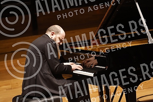 Commemorating one year since the loss of its beloved director, the Belgrade Philharmonic continues Ivan Tasovac's vision and has organized a special event in his honor - a special promotion of the latest generation piano Steinway Spirio | r, signed b