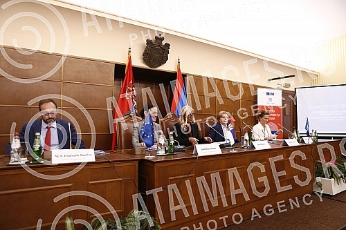 The Ministry of Justice presented the first working texts of laws in the field of justice in the National Assembly.Ministarstvo pravde predstavilo je prve radne tekstove zakona u oblasti pravosudja u Narodnoj skupstini.