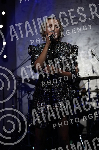 One of the most luxurious voices of the regional music scene, Vanna held her first solo concert in Belgrade in the BitefArtCafe club as part of the tour called 