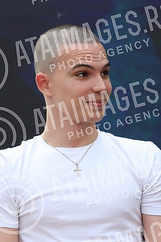 Voyage in WTF Open Air radio in TC Gallery - socializing with fans.Voyage u WTF Open Air radiju u TC Galerija - druzenje sa fanovima.