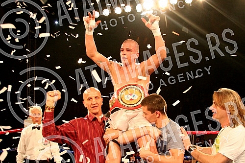 Pinki boxing night. Welter: Stefan Stevanovic (Serbia) vs Karlo Tabaghua (Sweden) Bout for IBF Youth welter title.Vece profi boksa u Pinkiju, Velter kategorija: Stefan Stevanovic (Srbija) - Karlo Tabaghua (Svedska). 