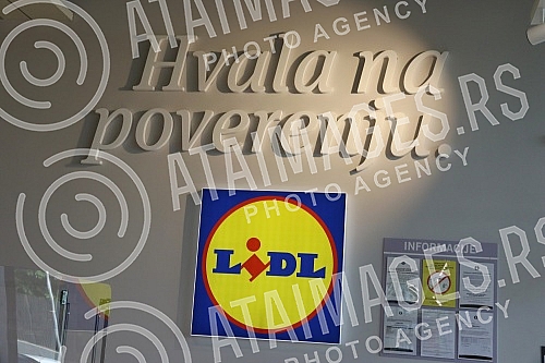 Lidl Serbia has opened a new store in Belgrade, in Karaburma, which is the 51st store of this chain in Serbia.Lidl Srbija otvorio je novu prodavnicu u Beogradu, na Karaburmi, koja cini 51. prodajni objekat ovog lanca u Srbiji.