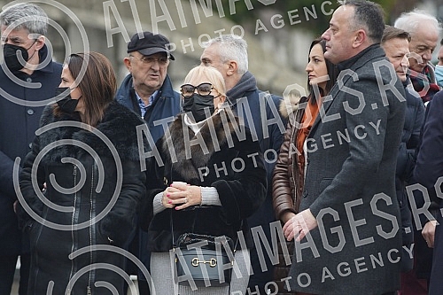 A memorial service on the occasion of the 40th day since the death of Milutin Mrkonjic was held at the New Cemetery.Pomen povodom 40 dana od smrti Milutina Mrkonjica odrzan je na Novom groblju.