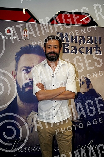 The premiere of the song and the screening of the video 