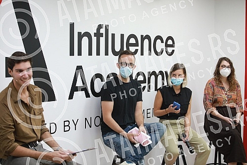 The Influence Academy project was presented at the Museum of Selfies - a project of training, teaching and social responsibility for online influencers, backed by the regional organization Propulsion and the company Facebook.U Muzeju selfija predst