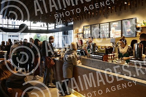 The first Coffee Shop Starbucks opened in Belgrade - Serbia.Prva radnja Starbaks otvoren u Beogradu - Srbiji.