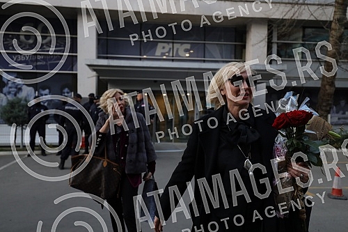 In front of the RTS building, where members of the organization Worthy of Serbia were earlier today, expressing alleged dissatisfaction with the work of RTS, forcibly entered the building of that media house in Takovska Street, there are police, but 