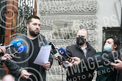 The Association of online workers has submitted its requests for suspension of retroactive tax collection to freelancers of the Ministry of finance.Udruzenje radnika na internetu predalo je svoje zahteve za obustavu retroaktivne naplate poreza fril