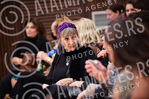 The chamber opera concert of Britney's Illumination was held in the Belgrade Philharmonic.
Kamerni operski koncert Britnove Iluminacije odrzan je u Beogradskoj filharmoniji. The chamber opera concert of Britney's Illumination was held in the Belgrade Philharmonic.
Kamerni operski koncert Britnove Iluminacije odrzan je u Beogradskoj filharmoniji.