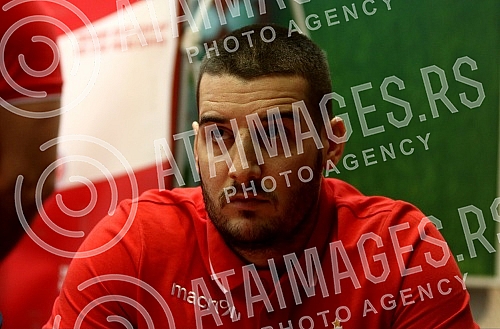 An extraordinary press conference of the Waterpolo Club Crvena zvezda after the incident and attacks on players in Split (Croatia).
Vanredna pres konferencija Vaterpolo kluba Crvena zvezda posle incidenta i napada na igrace u Splitu. An extraordinary press conference of the Waterpolo Club Crvena zvezda after the incident and attacks on players in Split (Croatia).
Vanredna pres konferencija Vaterpolo kluba Crvena zvezda posle incidenta i napada na igrace u Splitu.