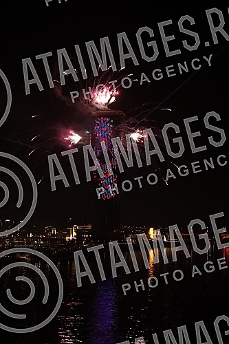 In the spirit of the festive mood, fireworks accompanied by a laser projection were fired from the tallest building in the region, the Belgrade Tower, at midnight between January 13th and 14th.U duhu praznicnog raspolozenja sa najvise zgrade u regi