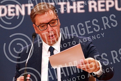 After the meeting with Serbs from Kosovo and Metohija, the President of the Republic of Serbia, Aleksandar Vucic, addressed the public and spoke about the negotiations in Brussels and the situation in Kosovo and Metohija.Posle sastanka sa Srbima sa