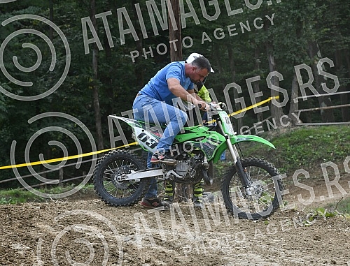 A motocross competition was held at the MX Park Tresnjari track in Kraljevo.Na stazi MX park Tresnjari u Kraljevu odrzano je takmicenje u moto krosu.
