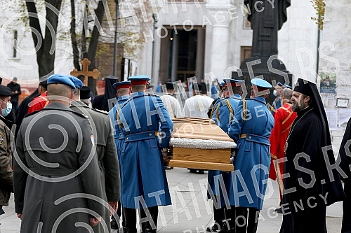 The coffin with the remains of Patriarch Irinej arrives at the Temple of Saint Sava.
Kovceg sa zemnim ostacima patrijarha Irineja stize u Hram Svetog Save. The coffin with the remains of Patriarch Irinej arrives at the Temple of Saint Sava.
Kovceg sa zemnim ostacima patrijarha Irineja stize u Hram Svetog Save.