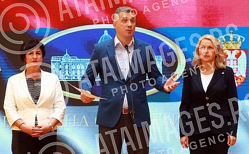 Members of the Parliamentary Group SERBIAN MOVEMENT DVERI - PATRIOT BLOCK held a press conference in the central hall of the National Assembly. Clanovi Poslanicke grupe SRPSKI POKRET DVERI  PATRIOTSKI BLOK odrzali su konferenciju za medije u centr