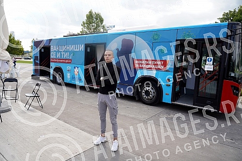 Rapper Mihajlo Veruovic - Voyage, as part of the action that Skymusic is implementing in cooperation with the City of Belgrade, pointed out the importance of vaccination in front of the Rapper Mihajlo Veruovic - Voyage, as part of the action that Skymusic is implementing in cooperation with the City of Belgrade, pointed out the importance of vaccination in front of the