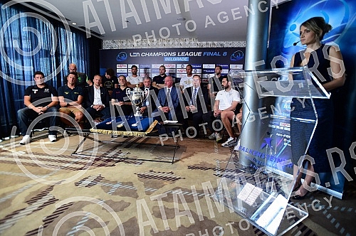 A press conference on the occasion of the Final Eight of the Champions League was held at the Falkenstainer Hotel.
Konferencija za medije povodom odigravanja Fajnal-ejta Lige sampiona odrzana je u Hotelu Falkenstainer. A press conference on the occasion of the Final Eight of the Champions League was held at the Falkenstainer Hotel.
Konferencija za medije povodom odigravanja Fajnal-ejta Lige sampiona odrzana je u Hotelu Falkenstainer.