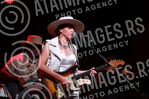 Famous blues guitarist and singer Ana Popovic performed with her band in Belgrade's Barutana, as part of a European tour promoting her latest album 