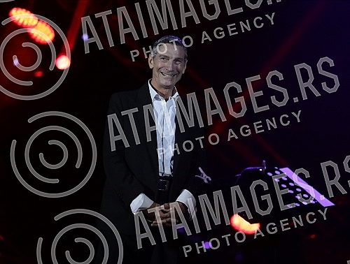 Massimo Savic performed for the first time on the cult scene of Tasmajdan.Massimo Savic je prvi put nastupio na kultnoj sceni Tasmajdana.