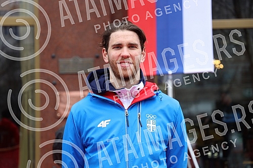 The 112th birthday of the Olympic Committee of Serbia was marked on the plateau in front of the Hotel Moskva.112. rodjendan Olimpijskog komiteta Srbije obelezen je na platou ispred hotela Moskva.