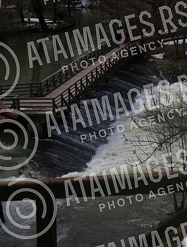 Postojna Cave, the largest exhibition cave in Europe, is located near the town of Postojna.Postojnska jama, najveca izlozbena pecina u Evropi, nalazi se kod grada Postojne.