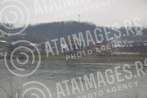 The border crossing Trbusnica (Serbia) - Sepak (BiH), which according to the announcements of the Association of Environmental Organizations of Serbia - We know we will not be blocked due to the Jadar project and the company Rio Tinto.Granicni prel