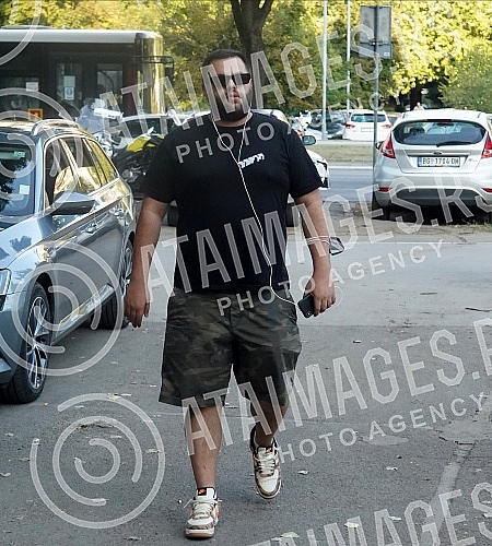 Grand opening of the terrain made of 20,000 recycled sneakers in Block 70.
Svecano otvaranje terena napravljenog od 20.000 recikliranih patika u Bloku 70. Grand opening of the terrain made of 20,000 recycled sneakers in Block 70.
Svecano otvaranje terena napravljenog od 20.000 recikliranih patika u Bloku 70.