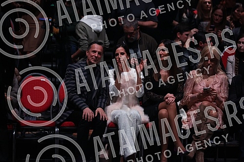 The 50th L'Oreal Belgrade Fashion Week closed with a fashion show of the VIgorÂ® collection of Igor Todorovic's atelier.Modnom revijom kolekcije VIgorÂ® ateljea Igora Todorovica zatvorena je 50. L'Oreal beogradska nedelja mode. 