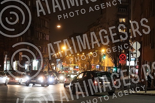 The center of Belgrade is on the eve of the weekend with stricter measures in the fight against the COVID-19 virus.Centar Beograda uoci vikenda sa poostrenim merama u borbi protiv virusa COVID-19.