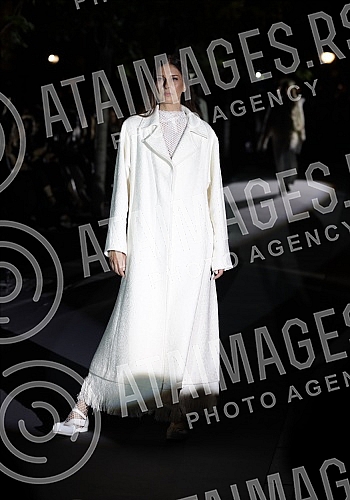 On the occasion of marking thirty years of MS Click, she paid tribute to one of the most important domestic fashion designers to the recently deceased, legendary fashion designer Aleksandar Joksimovic with a fashion show on the plateau in front of th