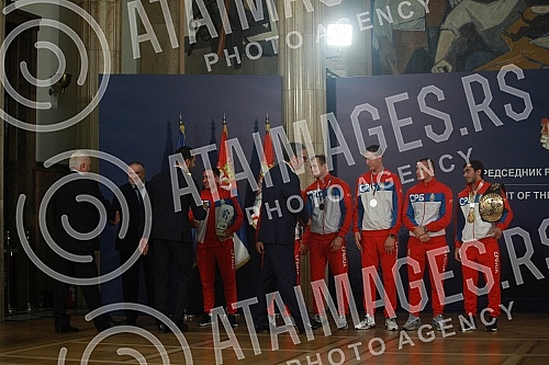 The President of the Republic of Serbia, Aleksandar Vucic, received the winners of gold medals at the European Boxing Championships, Vahid Abasov and Artyom Ageyev, as well as members of the delegation of the Boxing Federation of Serbia and the Olymp