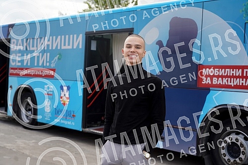 Rapper Mihajlo Veruovic - Voyage, as part of the action that Skymusic is implementing in cooperation with the City of Belgrade, pointed out the importance of vaccination in front of the 