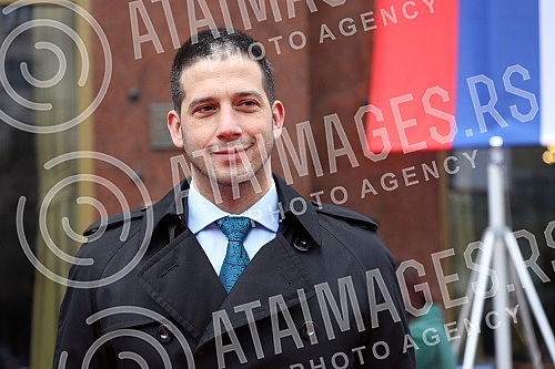 The 112th birthday of the Olympic Committee of Serbia was marked on the plateau in front of the Hotel Moskva.112. rodjendan Olimpijskog komiteta Srbije obelezen je na platou ispred hotela Moskva.