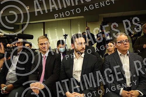 The Freedom and Justice Party, the People's Party, the Democratic Party, the Free Citizens Movement, the Movement for Change, the Free Serbia Movement, the Sloga Trade Union, the Democratic Union of Vojvodina Hungarians and the Civic Platform held a 