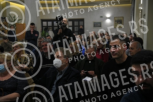 The candidate for mayor of Belgrade, Vladeta Jankovic, continued his tour of the capital and presented the program of the newspaper 