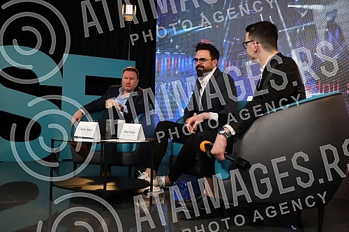 A press conference at which one of the biggest pop stars of the region and singer-songwriter Petra Graso announced a concert at the Stark Arena was held at Sky Garden.Konferencija za medije na kojoj je jedna od najvecih pop zvezda regiona i kantaut