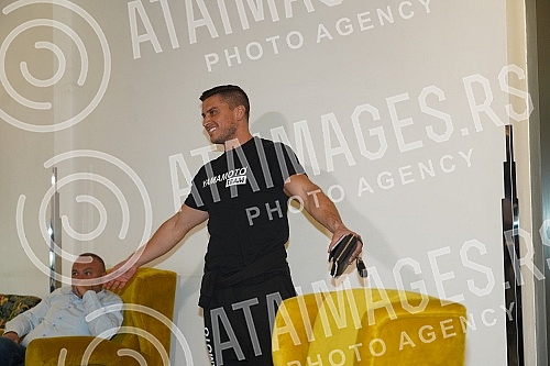 Reality show participants David and Dejan Dragojevic came to the preview of the new DC Comics movie Black Adam at the CineStar cinema in Ada Mall. Reality show participants David and Dejan Dragojevic came to the preview of the new DC Comics movie Black Adam at the CineStar cinema in Ada Mall.