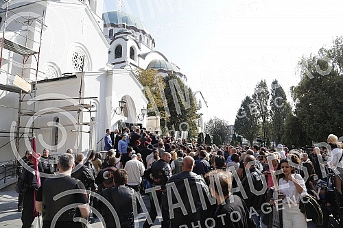 The relics of twenty large Russian saints among them Alexander Nevsky, the patron of Russian Orthodoxy and the holy earth arrived in Belgrade.Mosti dvadeset velikih ruskih svetitelja medju kojima su i Aleksandra Nevskog, zastitnika pravosljavlja i s