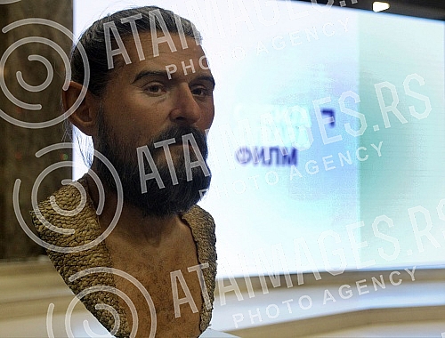 The prehistoric MetaHuman man, who really lived 10,000 years ago in Lepenski vir, was presented at the National Museum, after the world premiere of the global innovation from Serbia at Expo 2020 Dubai, on December 16, 2021.
Praistorijski MetaHuman c The prehistoric MetaHuman man, who really lived 10,000 years ago in Lepenski vir, was presented at the National Museum, after the world premiere of the global innovation from Serbia at Expo 2020 Dubai, on December 16, 2021.
Praistorijski MetaHuman c