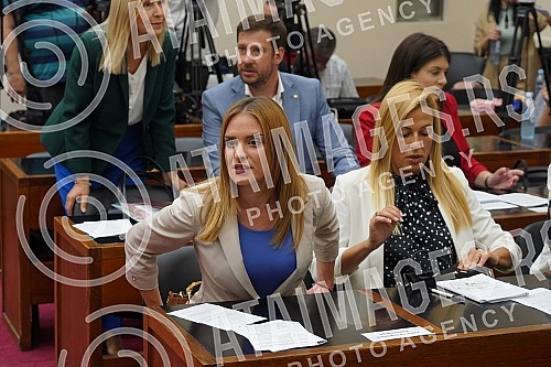 The President of the Assembly of the City of Belgrade Nikola Nikodijevic has scheduled the Session of the Assembly of the City of Belgrade on whose agenda is the election of the Mayor of Belgrade, Deputy Mayor and members of the City Council.Predse