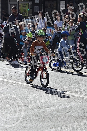 Belgrade roller skating plus, organized by the Belgrade Roller skating Association, under the auspices of the Secretariat for Sports and Youth and the Secretariat for Education and Child Protection of the City of Belgrade, was held in the center of B