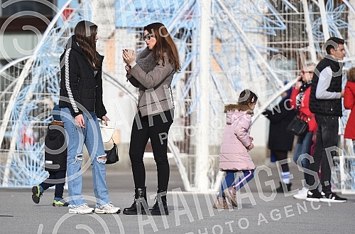 Crowded on Freedom Square in Novi Sad, citizens are enjoying a sunny January day.Guzva na Trgu slobode u Novom Sadu, gradjani uzivaju u suncanom januarskom danu