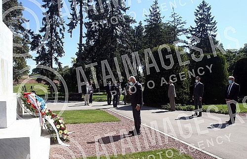 On the occasion of July 14, the national holiday of France, the ambassador of that country to Serbia, Jean-Louis Falconi, laid a wreath at the Monument of Gratitude to France on Kalemegdan.
Povodom 14. jula, nacionalnog praznika Francuske, ambasador On the occasion of July 14, the national holiday of France, the ambassador of that country to Serbia, Jean-Louis Falconi, laid a wreath at the Monument of Gratitude to France on Kalemegdan.
Povodom 14. jula, nacionalnog praznika Francuske, ambasador