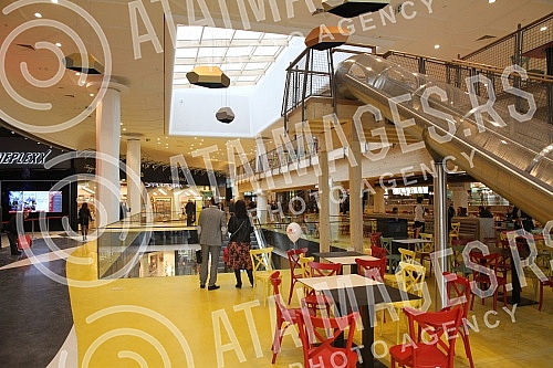 The opening of the new shopping center - BIG in Belgrade.Otvaranje novog Trznog centra - BIG u Beogradu. 